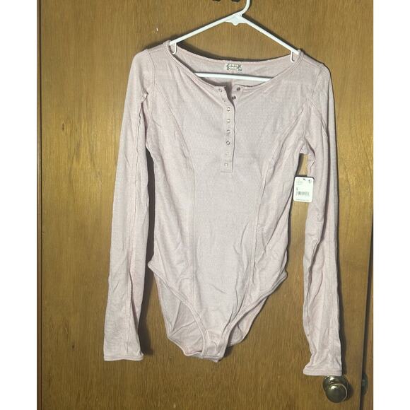 Free People Sloane Bodysuit Henley Knit Long Sleeve Pink Nectar Small NEW - Picture 1 of 8